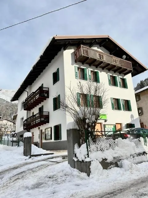 SUITE DOLOMITI Appartamento Falcade 0*,